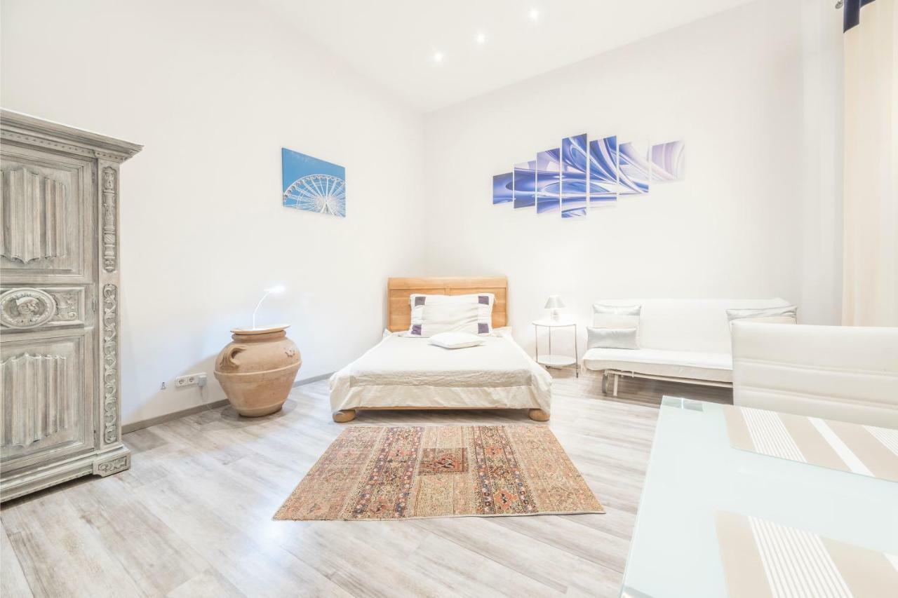 Atlanta Apartment Is In The Heart Of Budapesta Exterior foto